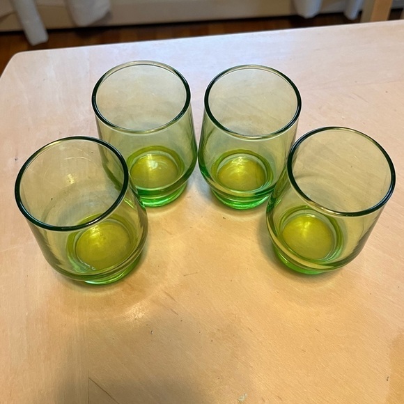 Vintage Libbey 6 oz. Apple Green Juice Glasses Mid Century Set of 4 - Picture 4 of 14